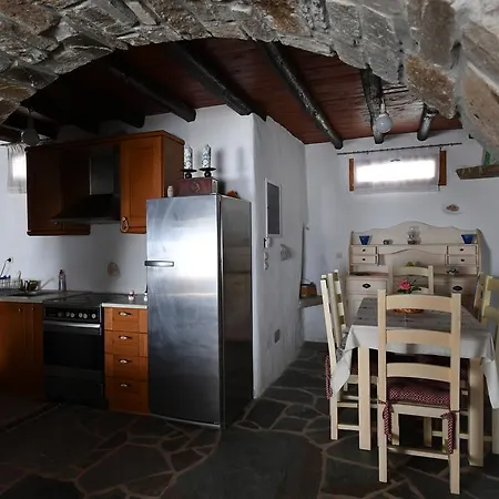 Paros Traditional * Pounda